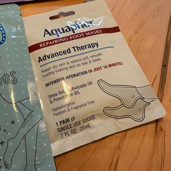 Face Masks, Hand Masks, & Foot Masks - Lot of 5 - Picture 3 of 6